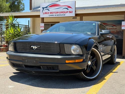 2009 Ford Mustang — photo 2