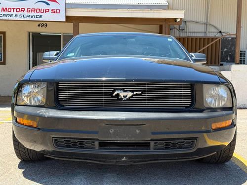 2009 Ford Mustang — photo 4