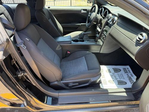 2009 Ford Mustang — photo 20