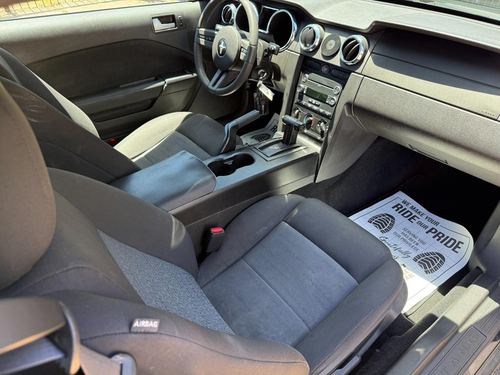 2009 Ford Mustang — photo 21
