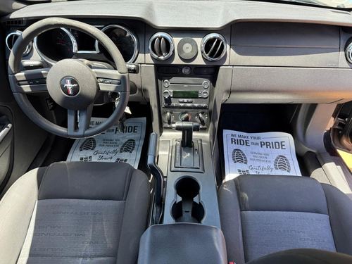 2009 Ford Mustang — photo 30