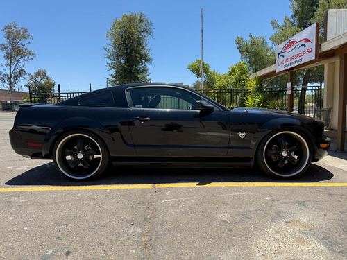 2009 Ford Mustang — photo 33