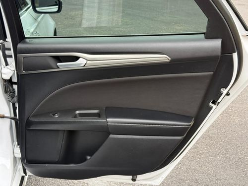 2018 Ford Fusion — photo 23