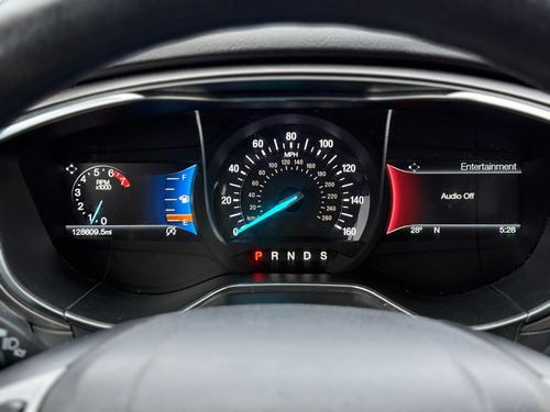 2017 Ford Fusion — photo 16