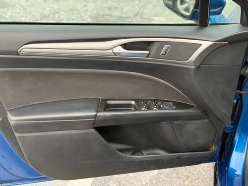 2017 Ford Fusion — photo 22