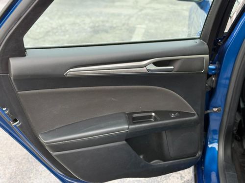 2017 Ford Fusion — photo 27