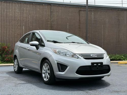 2013 Ford Fiesta — photo 3