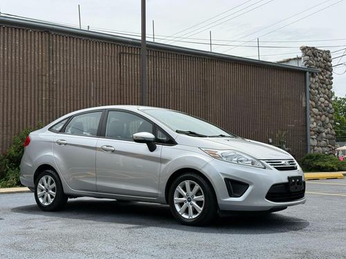 2013 Ford Fiesta — photo 5