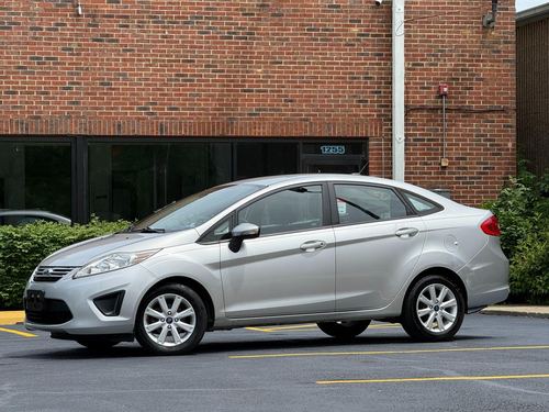 2013 Ford Fiesta — photo 7