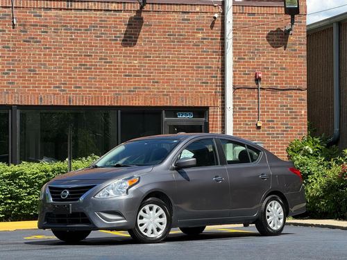 2017 Nissan Versa — photo 2