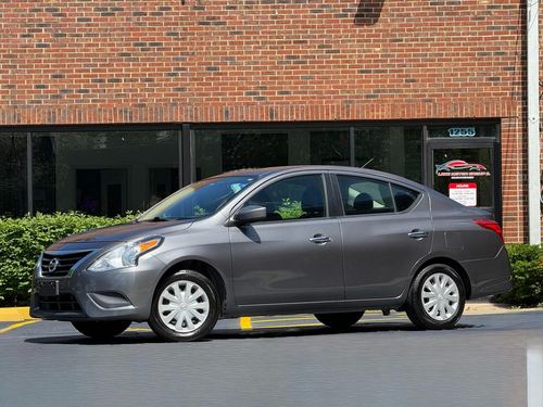 2017 Nissan Versa — photo 3