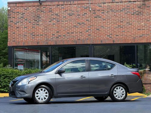 2017 Nissan Versa — photo 4