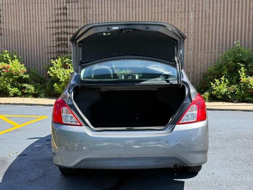 2017 Nissan Versa — photo 12