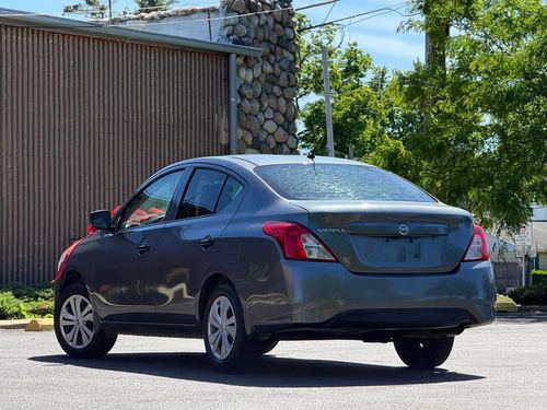 2017 Nissan Versa — photo 9
