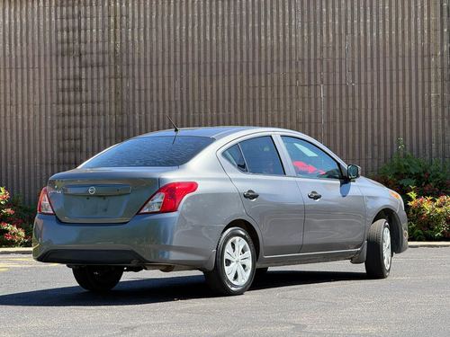 2017 Nissan Versa — photo 10