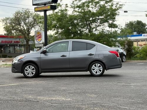 2017 Nissan Versa — photo 20