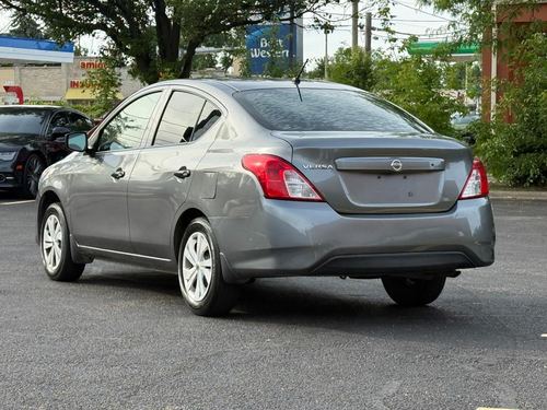2017 Nissan Versa — photo 25