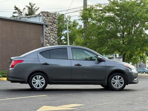 2017 Nissan Versa — photo 26