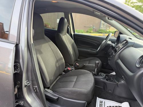 2017 Nissan Versa — photo 29