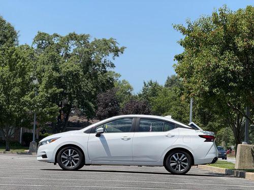 2020 Nissan Versa — photo 11