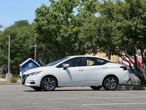 2020 Nissan Versa — photo 13