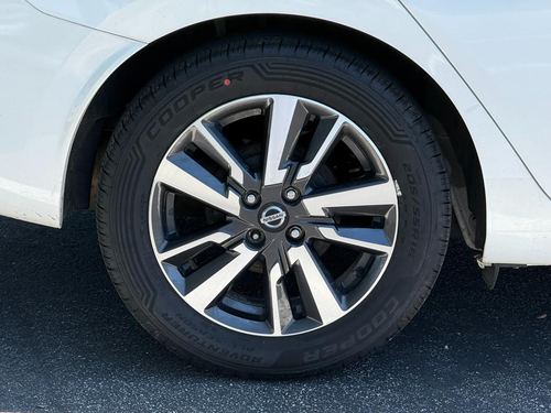 2020 Nissan Versa — photo 33