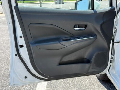 2020 Nissan Versa — photo 34