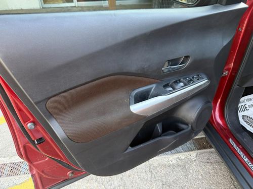 2019 Nissan Kicks — photo 16