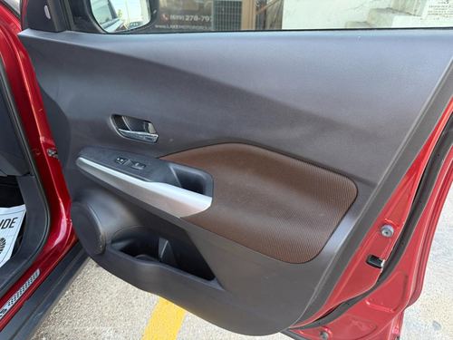 2019 Nissan Kicks — photo 24