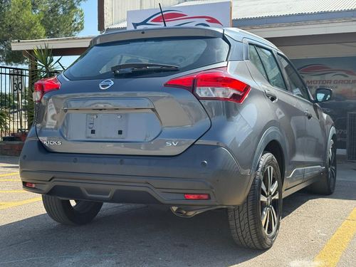 2020 Nissan Kicks — photo 10