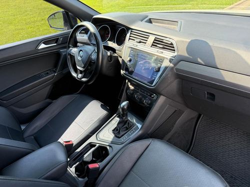 2020 Volkswagen Tiguan — photo 48