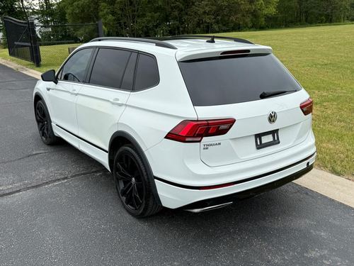 2021 VW Tiguan R-Line — photo 10