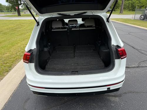2021 VW Tiguan R-Line — photo 12