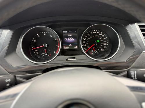 2021 VW Tiguan R-Line — photo 22