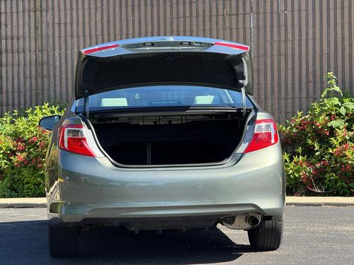 2014 Toyota Camry — photo 11