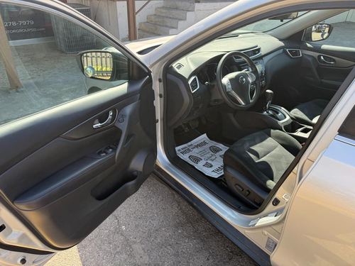 2016 Nissan Rogue — photo 17