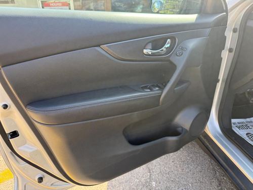 2016 Nissan Rogue — photo 18