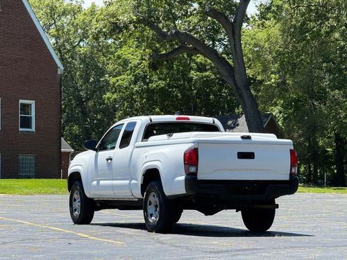 2020 TOYOTA TACOMA — photo 9