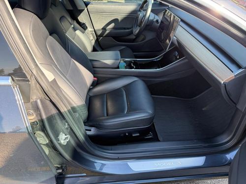 2019 Tesla Model 3 — photo 21