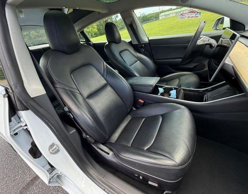 2020 Tesla Model 3 — photo 28