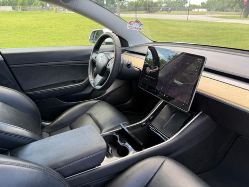 2020 Tesla Model 3 — photo 29