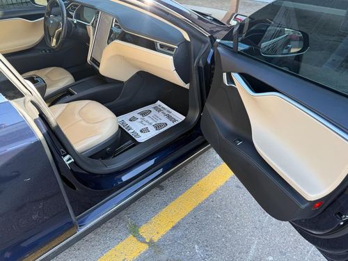 2014 Tesla S 85 — photo 27