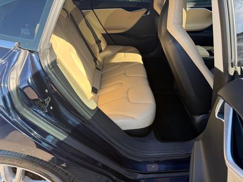 2014 Tesla S 85 — photo 30
