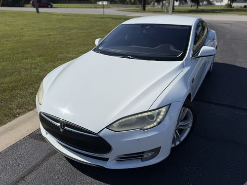 2015 Tesla S70D — photo 19