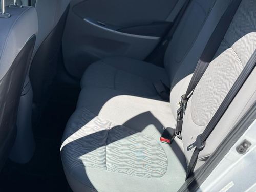 2014 Hyundai Accent — photo 12