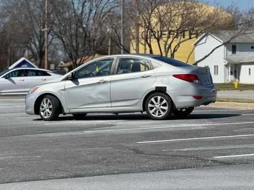 2014 Hyundai Accent — photo 27