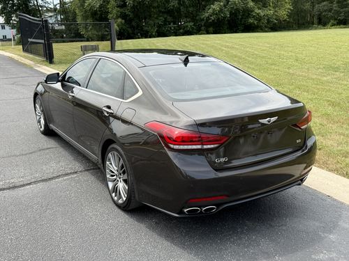 2017 Genesis G80 — photo 11