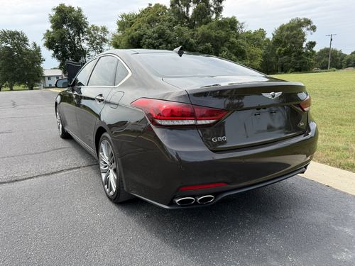 2017 Genesis G80 — photo 15