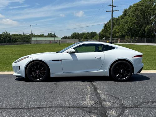 2015 Jaguar F-Type — photo 11