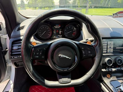 2015 Jaguar F-Type — photo 27